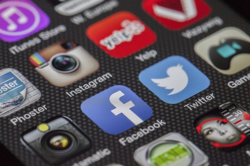 It's high time you included social media into your recruitment strategies. 